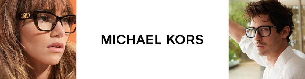 Vrouw en man met Michael Kors brillen, close-up, met logo in het midden.
