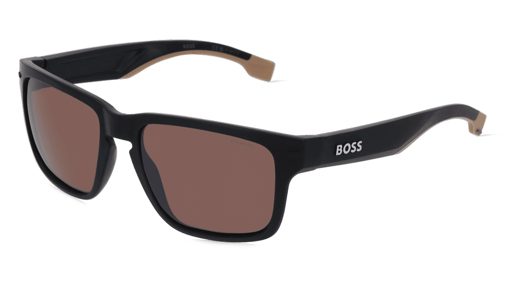 Boss 1542/F/S Noir mat Vue d'angle